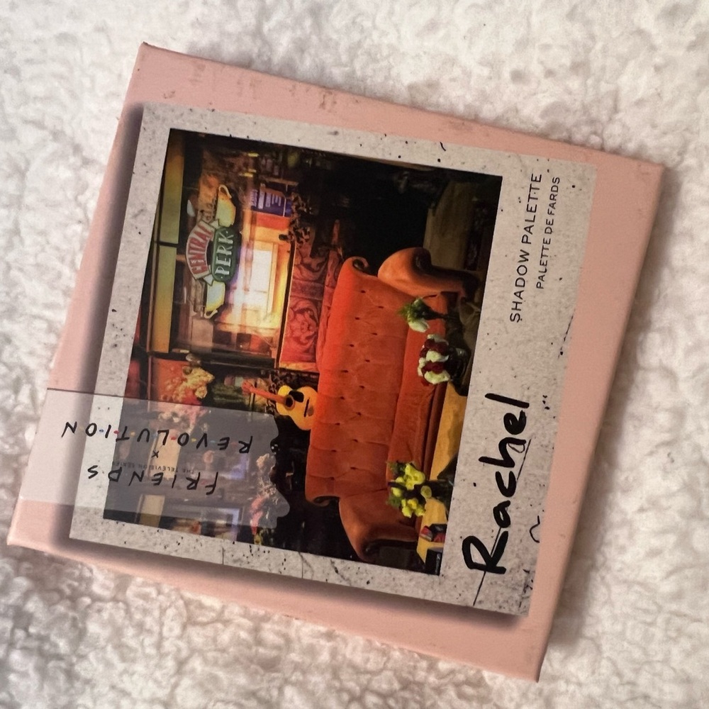 Revolution Friends eye Shadow Palette